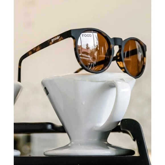 Nine Dollar Pour Over Sunglasses - Picture 3 of 5